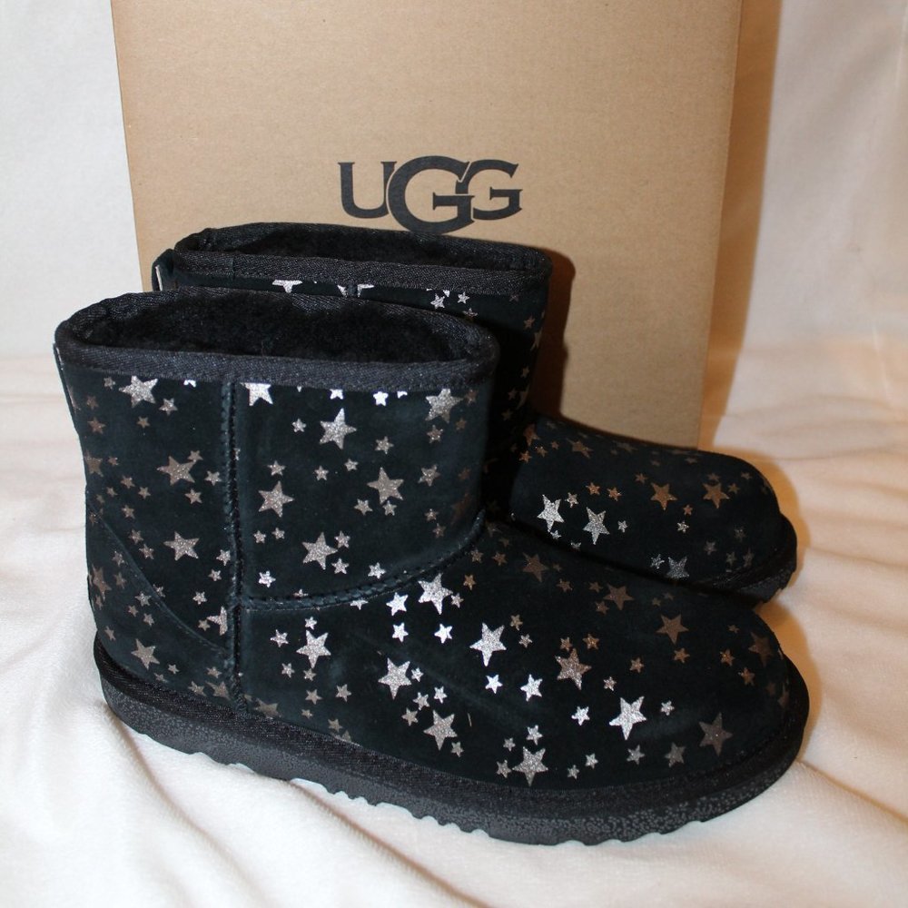 NIB UGG‎ MINI II STARS METALLIC SUEDE ANKLE BOOTS BLACK SILVER